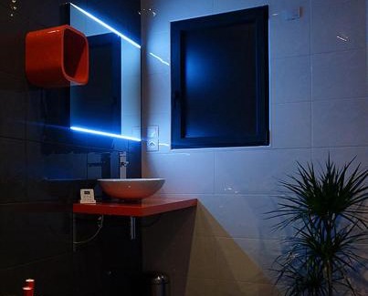 Chasseneuil-du-Poitou House | lofts Emlavie - locations avec Spa privatifs - Futuroscope à 5 mn - Arena et Aquascope
