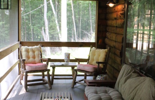 Sandgate Cabin | Log Cabin In The Woods