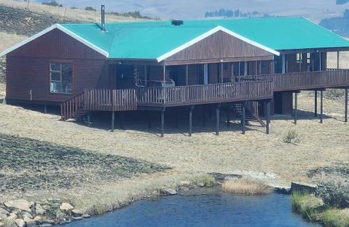 Dullstroom Villa | Log Cabin Moonlight Meadows Dullstroom.