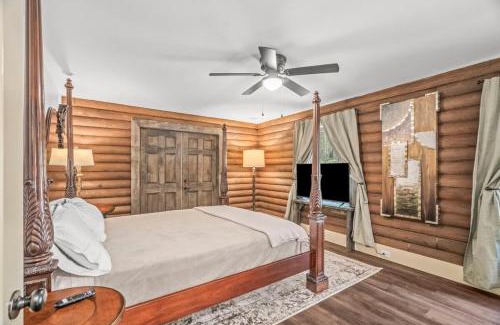 Joelton House | Log Cabin Sleeps 6 Woodsy Retreat!
