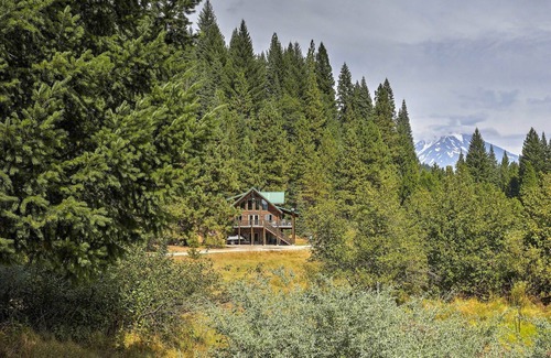 McCloud Cottage | Log Home on 60 Private Acres By Mt Shasta Ski Park