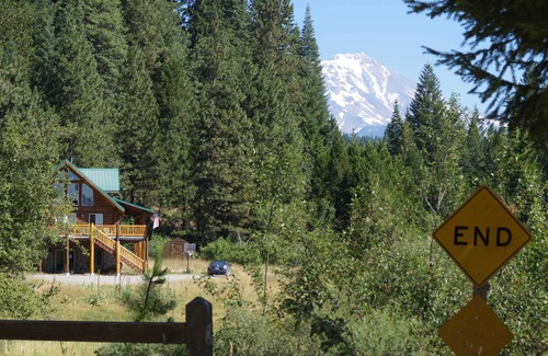 McCloud Cottage | Log Home on 60 Private Acres By Mt Shasta Ski Park
