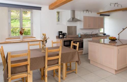 Moulis House | Loge du Chateau de Pouech