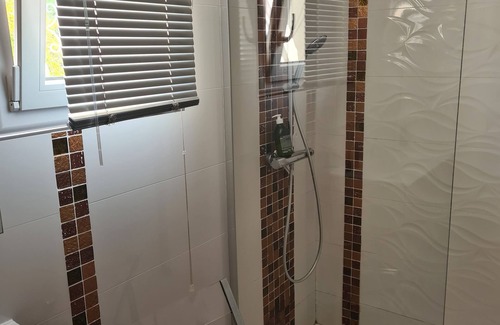Estivareilles Apartment | Logement Avec Piscine Couverte Chauffée et spa Privatifs, vue Panoramique
