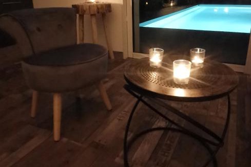 Saint-Dolay House | Logement cosy avec piscine et jacuzzi privatifs