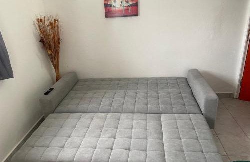 Petit-Canal Apartment | Logement de 40m2 avec terrasse, moderne et équipé