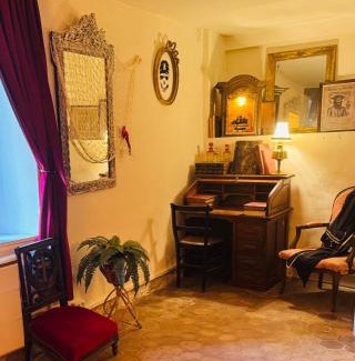 Montreuil-sur-Therain House | Logement insolite La cachette des Pirates, Jacuzzi, ciné et pop corn