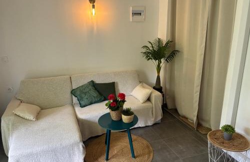 Destrellan Apartment | Logement paisible jacuzzi jardin privatif climatisation