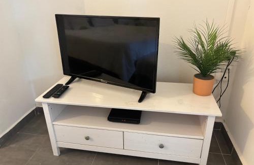 Destrellan Apartment | Logement paisible jacuzzi jardin privatif climatisation