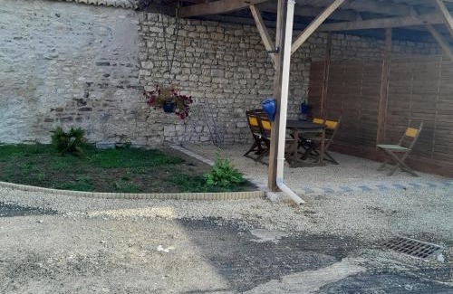 Guesnes House | Logis du chêne ferré