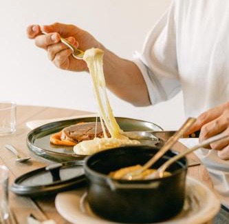 Sainte-Genevieve-sur-Argence Hotel | Logis hôtel restaurant l'Argence