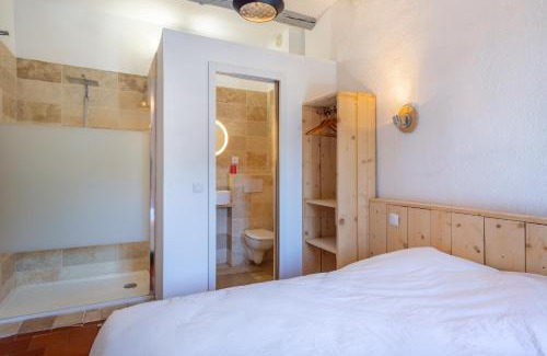 Berre-des-Alpes Hotel | Logis Hôtel Beauséjour