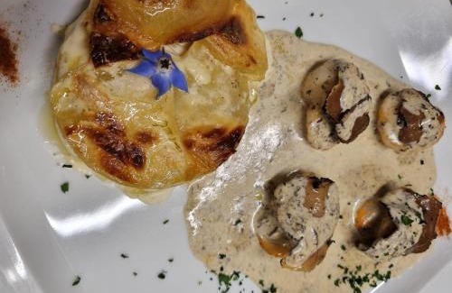 Pierrefeu-du-Var Hotel | Logis Hôtel La Clé Des Songes