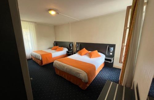 Beaumont-sur-Sarthe Hotel | Logis Hôtel & Restaurant de la Barque