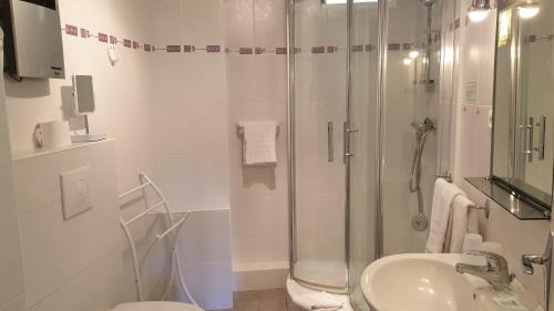 Saint-Cirgues-de-Jordanne Hotel | LOGIS HOTEL Les Tilleuls