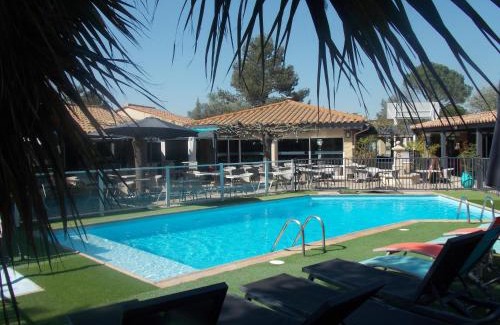 Uzes Hotel | Logis Hotel Restaurant Uzès Pont du Gard