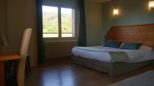 Montmelard Hotel | Logis Le Saint Cyr