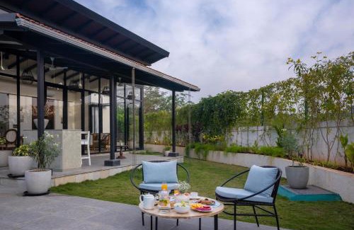 Varasoli Villa | LohonoStays Villa Siena D