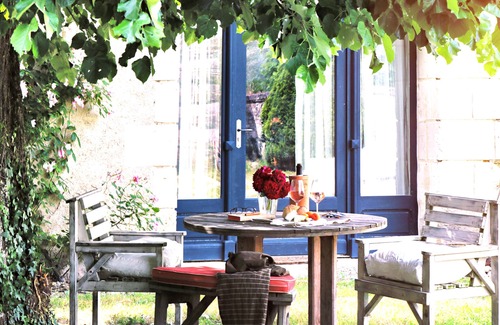 Assay House | Loire Valley year-round country loft near Chinon