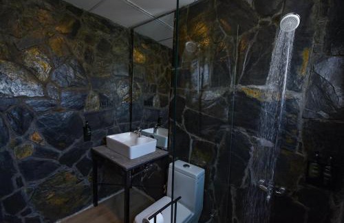 Skardu Hotel | LOKAL Rooms x Skardu (Katpana Retreat)