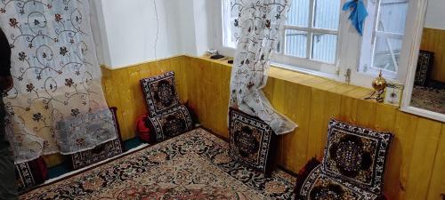 Srinagar House | Lone guest house