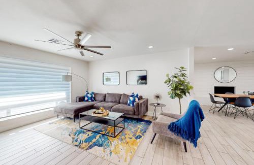 Cox Heights House | Lone Palm Terrace
