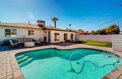 Cox Heights House | Lone Palm Terrace