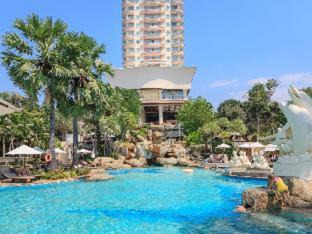 North Pattaya Hotel | Long Beach Garden Hotel & Pavilions