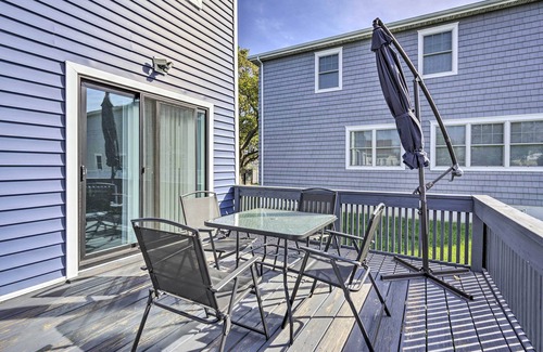 Long Branch Cottage | Long Branch Getaway: Grill, 1 Block to Beach!