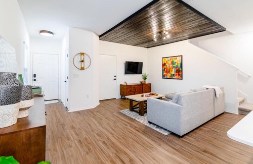 Stony Ridge North House | Longhorn Getaway