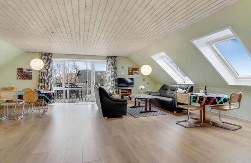 Hojer Apartment | Look forward to a wonderful vacation in rural tranquility in this family-friendly vacation apartment