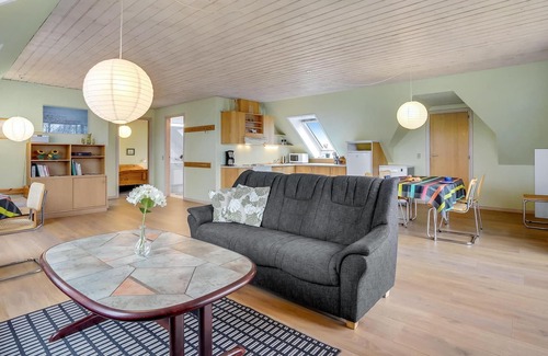 Hojer Apartment | Look forward to a wonderful vacation in rural tranquility in this family-friendly vacation apartment