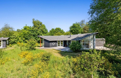 Tisvildeleje House | Look forward to this architectural gem on your vacation home vacation.