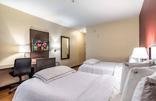 Downtown San Antonio Hotel | Look No Further, Close to Rivercenter Mall! Parking and Pet Friendly Property!