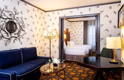 Downtown Portland Hotel | Look No Further! Two Spacious Units Near Portland Art Museum! Pets Are Welcome!
