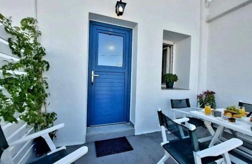 Adamas Apartment | LOR apparemment in center of Adamas