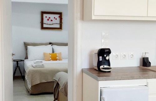 Adamas Apartment | LOR apparemment in center of Adamas