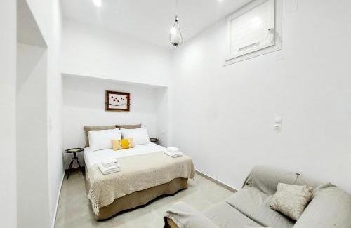 Adamas Apartment | LOR apparemment in center of Adamas