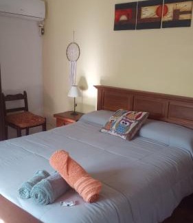 Cosquin House | Los Pinos B&B - Habitación en casa de familia