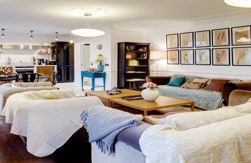 Quartier du Mail Apartment | LOST IN CHEESELAND-THE ALLURE OF RUE MONTORGUEIL