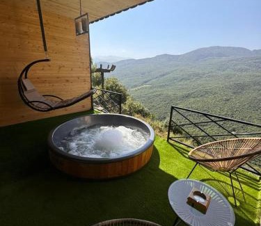 Yenokavan Hotel | Lost in Sky