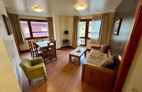Felechosa Apartment | Lotila Flats Cuirgu