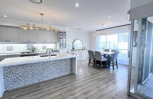 Mango Hill House | Lotus Grand Home in Mango Hill Sleeps 8