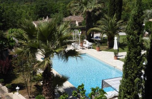 Bagnols-en-Foret House | Lou Relambi