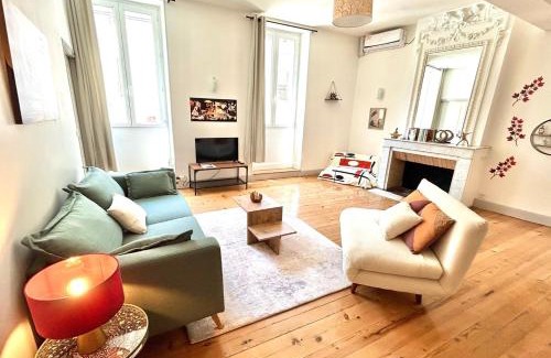 Auch Apartment | Louisa - Spacieux en Plein centre - Places gratuites - 1er étage