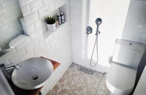 Kini Apartment | Loukia Studios & Suites