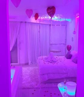 Questembert Apartment | Love room à 30 mn des plages et de Vannes