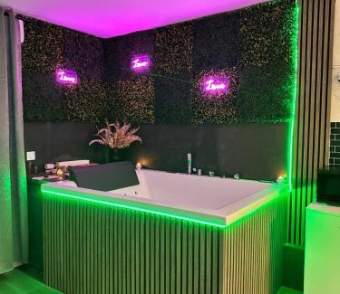 Trappes Apartment | Love Room Trappes