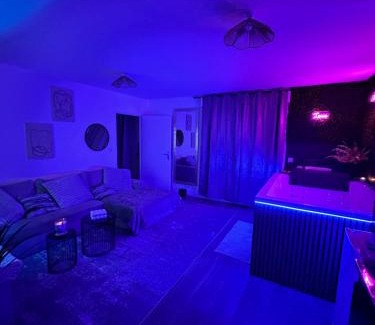 Trappes Apartment | Love Room Trappes