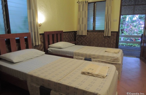 Moalboal Hotel | Love's Beach and Dive Resort